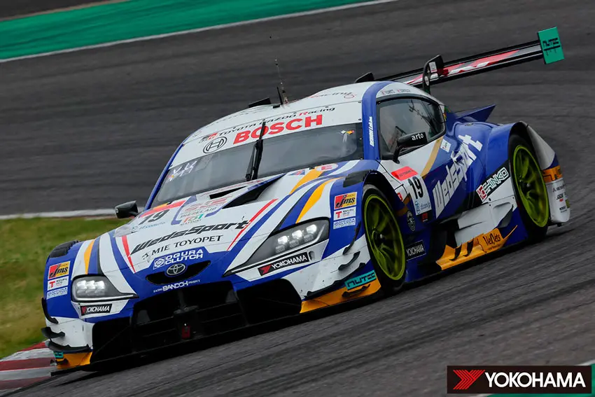 llantas-yokohama-super-gt