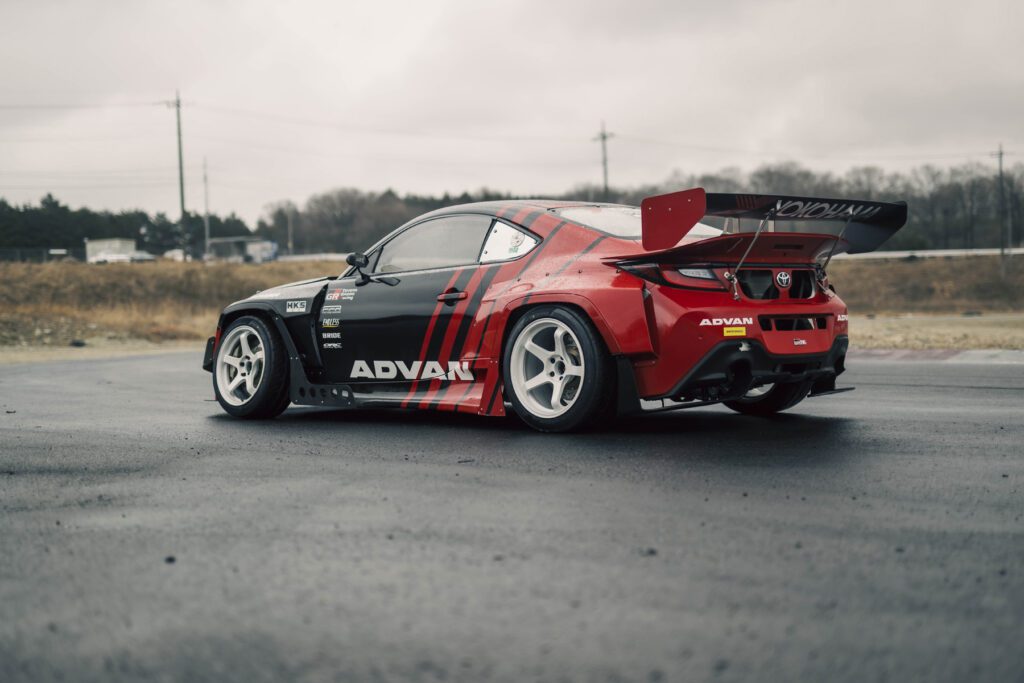 Toyota GR86 Advan Neova AD09