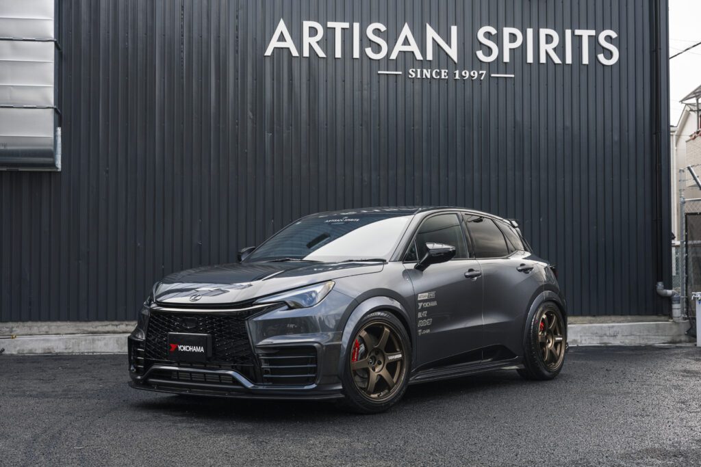 Lexus LBX Yokohama Advan Sport