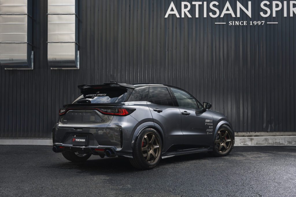 Lexus LBX Yokohama Advan Sport